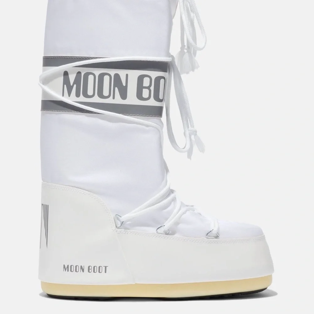 Moon Boot brand new